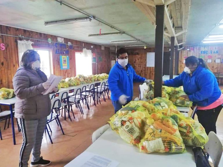 MUNICIPIO DE PUYEHUE EXIGEN RESPUESTAS Y SOLUCIONES A JUNAEB TRAS REBAJA EN RACIONES DE ALIMENTOS