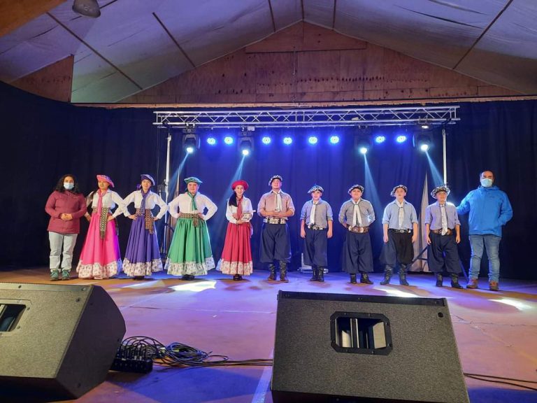 Con música y folclore nacional finalizó la VIII Puihua cultural de Puyehue￼