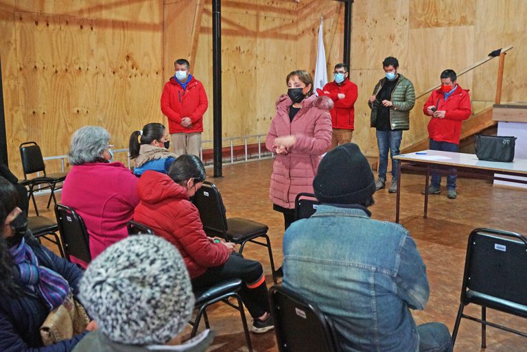 ￼Municipio de Puyehue dio a conocer avance del proyecto de APR a familias del sector la Mosqueta