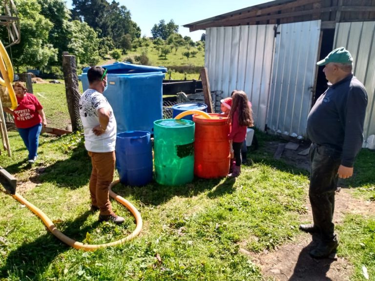 Dirigentes sociales de Puyehue critican medida del Gobierno que pone fin a la entrega de Agua a familias con déficit hídrico