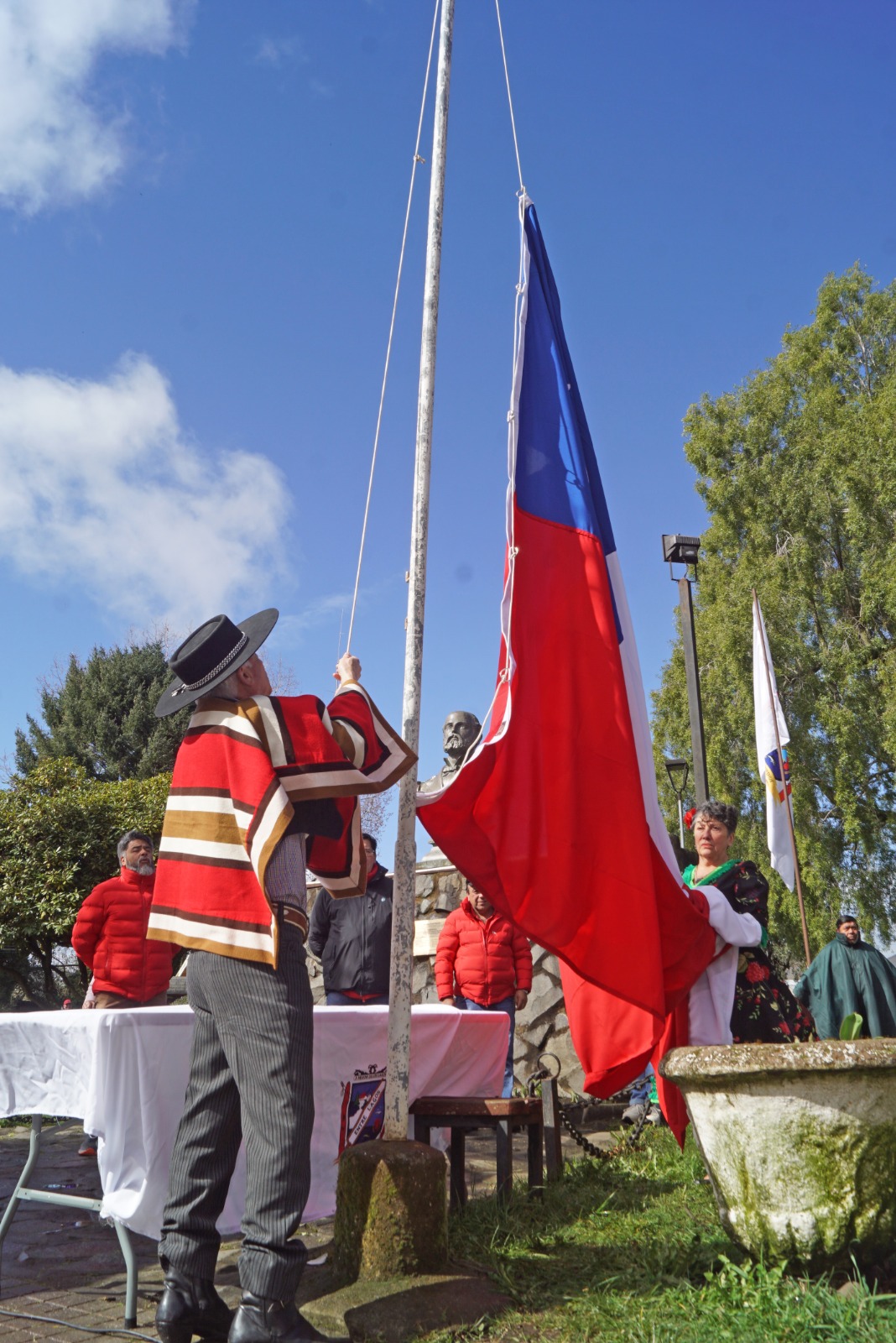 Puyehue inicia nutrido programa de Fiestas Patrias 2023 con embanderamiento de la comuna